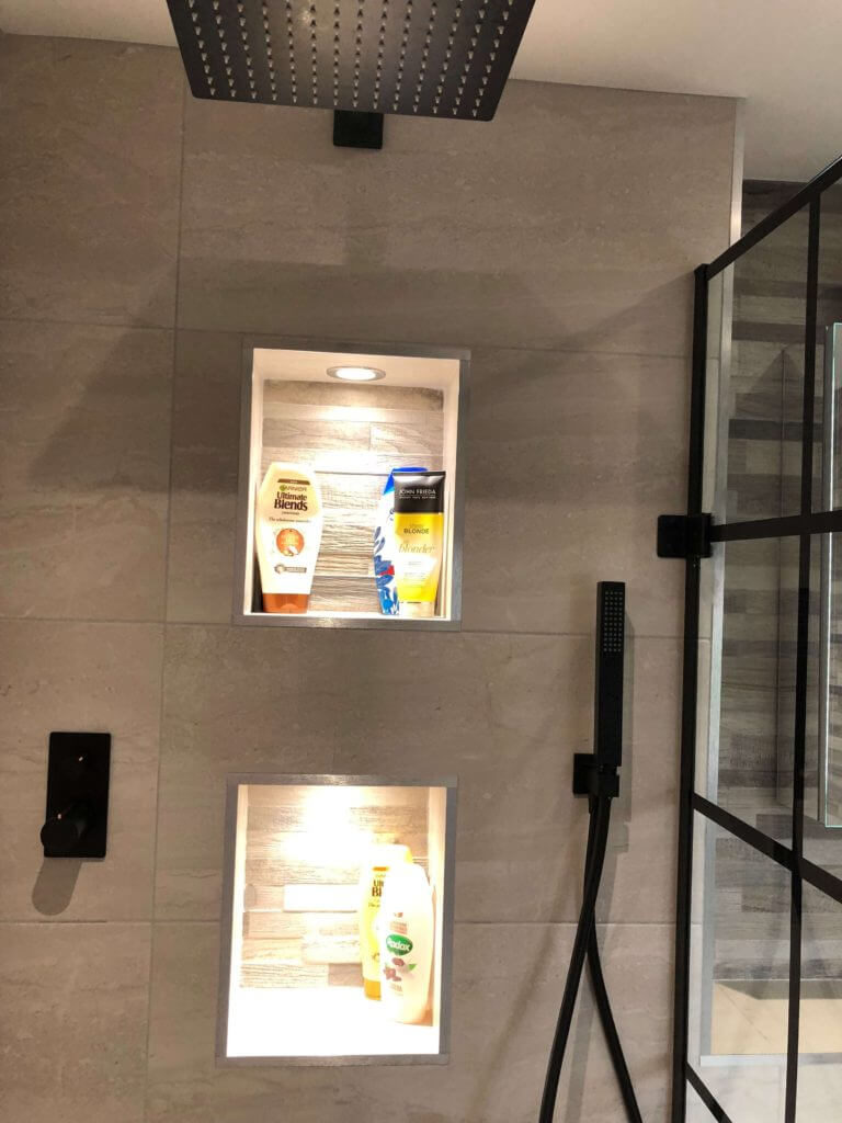 Wall space with Alcoves